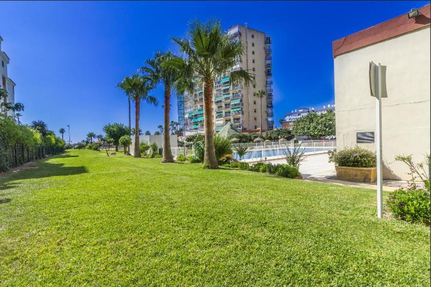 Apartamento En Benalmadena, Primera Linea De Playa Dış mekan fotoğraf