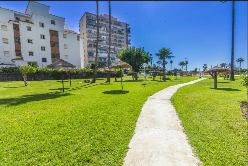 Apartamento En Benalmadena, Primera Linea De Playa Dış mekan fotoğraf